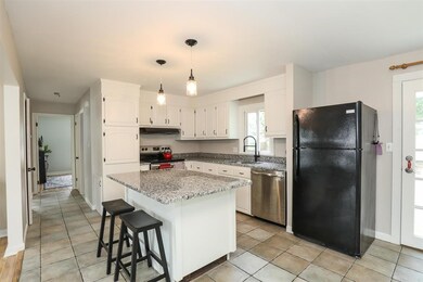 54 Bow St, Manchester, NH 03103 - photo 5