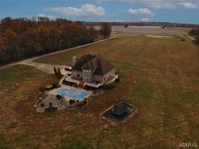 1491 Burge Rd, Centralia, IL 62801 - photo 3