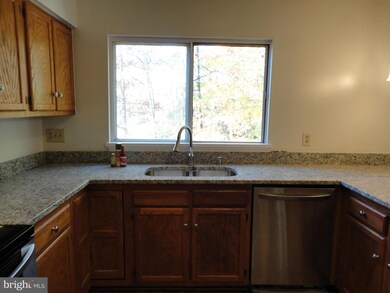 9301 Frensham Ct, Laurel, MD 20708 - photo 7