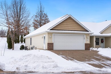 406 Aspen Trail, Muscatine, IA 52761 - photo 2