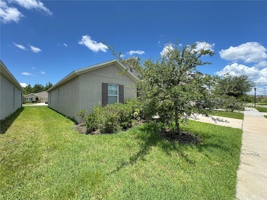 2323 Silver View Dr, Lakeland, FL 33811 - photo 3