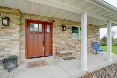 W2875 Pine Ridge Ct, Belleville, WI 53508 - photo 5