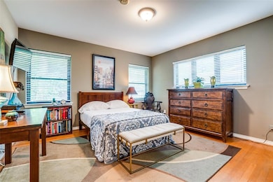 6755 E Mockingbird Ln, Dallas, TX 75214 - photo 6