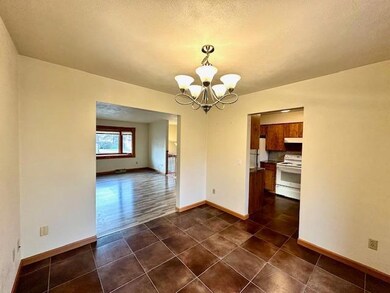 409 S Winnebago St, Caledonia, MN 55921 - photo 7