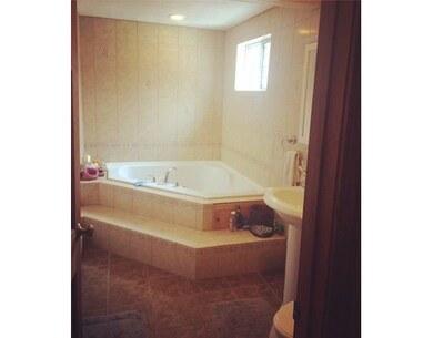 14 Curtis Rd, Revere, MA 02151 - photo 3