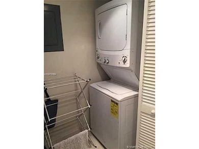 3559 Magellan Cir unit 3252, Miami, FL 33180 - photo 5