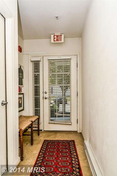 13907 Hollow Wind Way unit 9, Woodbridge, VA 22191 - photo 2