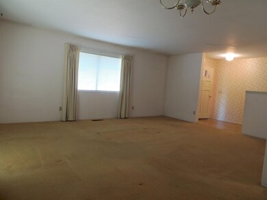 274 Swarthout Dr, Grants Pass, OR 97527 - photo 4