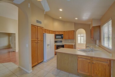 6 - Kitchen