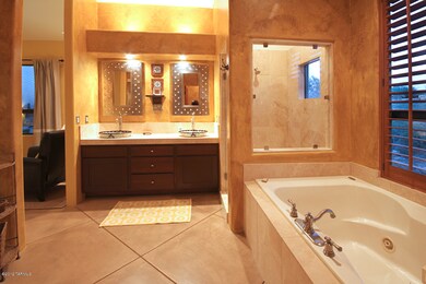 Luxe Master Bath w/Spa Tub