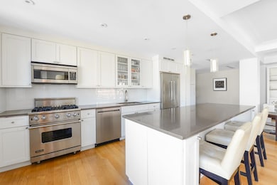 Manhattan House unit PHA-2006, New York, NY 10065 - photo 7