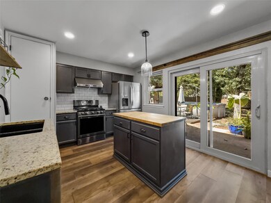 1137 Jerry Ln, Bedford, TX 76022 - photo 6