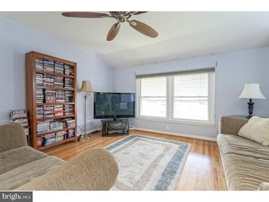 17 Hollyoke Rd, Somerdale, NJ 08083 - photo 3