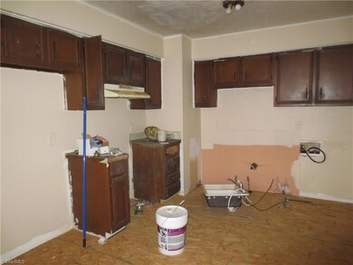 910 Winslow St, High Point, NC 27260 - photo 5