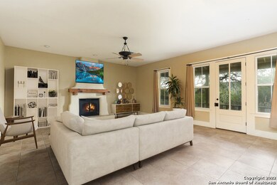 18922 Hillside Dr, Helotes, TX 78023 - photo 5