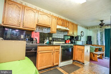 310 Potomac Hills Dr, Stafford, VA 22554 - photo 5