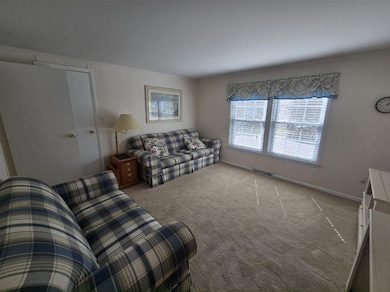 140711 Middle Rd unit 11, Calverton, NY 11933 - photo 7