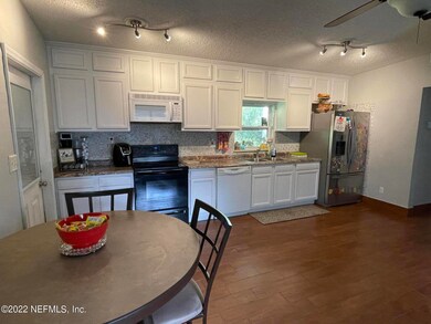 2917 Parr Ct W, Jacksonville, FL 32216 - photo 5