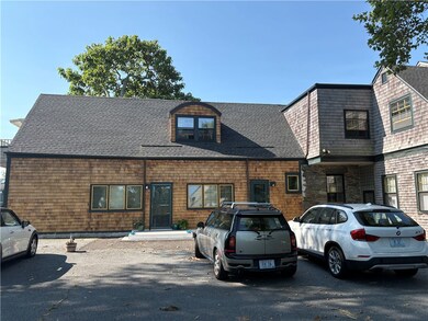 438 Wolcott Ave unit 2, Middletown, RI 02842 - photo 3