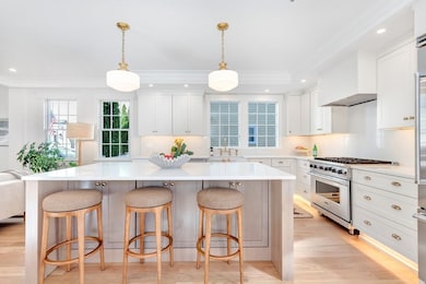 11 Orange St unit 2, Newburyport, MA 01950 - photo 2