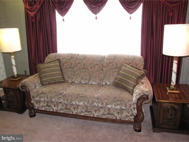 496 Penrose Ln, Warminster, PA 18974 - photo 4