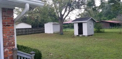 1204 Farmer St, Crestview, FL 32539 - photo 4