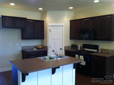 unlisted-address, Bend, OR 97702 - photo 3