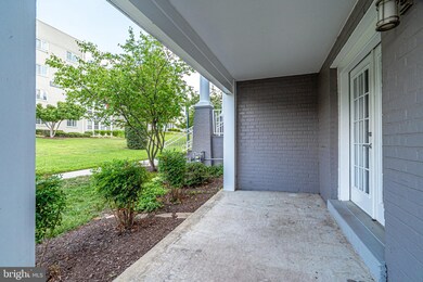 4111 S Four Mile Run Dr unit 204, Arlington, VA 22204 - photo 5