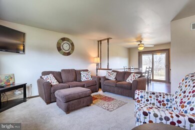 14 Runway Ave, New Holland, PA 17557 - photo 3