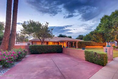 1814 Palmcroft Way NW Phoenix-small-001-
