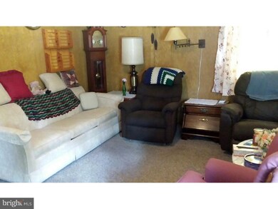 817 Chestnut St, Shoemakersville, PA 19555 - photo 3