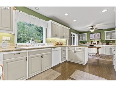 14415 SE Frontier Ave, Clackamas, OR 97015 - photo 6