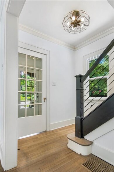 308 Forest Dr SE, Cedar Rapids, IA 52403 - photo 2