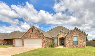 2311 Whispering Pine Blvd, Shawnee, OK 74804 - photo 3