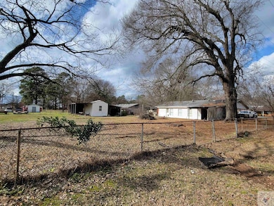 112 Maryland Dr, Texarkana, TX 75501 - photo 2