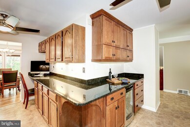 4520 Bestor Dr, Rockville, MD 20853 - photo 7