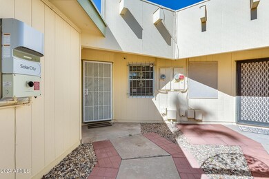 10542 W Ocotillo Dr, Sun City, AZ 85373 - photo 7