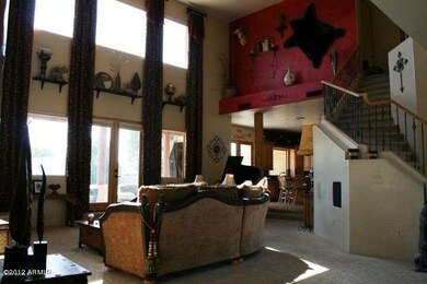GREAT ROOM TO KITCHEN