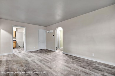 1114 Goodrich St, Lansing, MI 48910 - photo 7