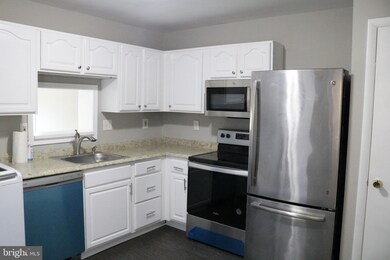 11375 Laurelwalk Dr, Laurel, MD 20708 - photo 3