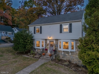 54 Howard St, Verona, NJ 07044 - photo 5