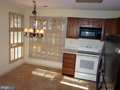 184 Raintree Ct, Langhorne, PA 19047 - photo 6