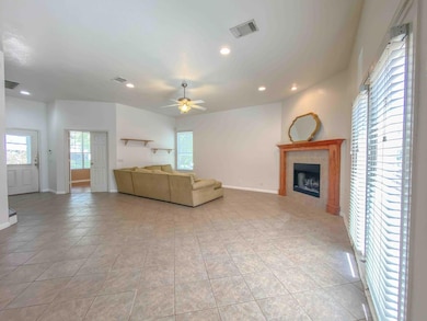 609 W 37th St, Austin, TX 78705 - photo 6