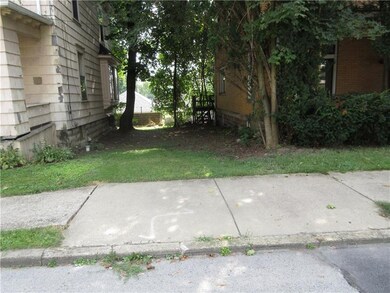 Off street from Pearl