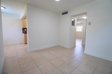 1507 Argyle Dr unit 207, Fort Lauderdale, FL 33312 - photo 4