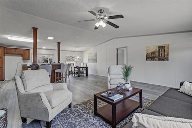 660 Sandy Oaks Rd, Springtown, TX 76082 - photo 4