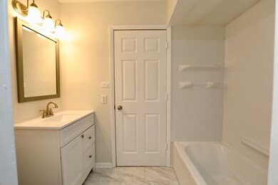 17306 Peach Grove Ln, Hazel Crest, IL 60429 - photo 6