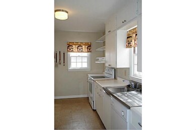 2807 48th St, Des Moines, IA 50310 - photo 6