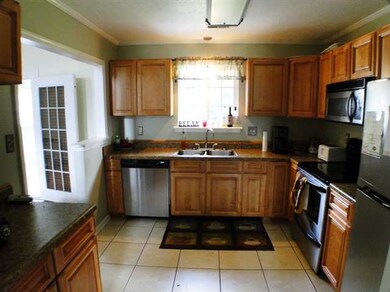 1023 Massey Rd, Jacksonville, NC 28546 - photo 3