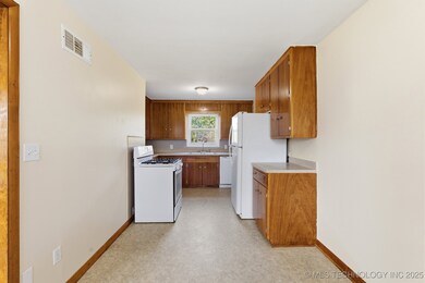 4920 S Maybelle Ave, Tulsa, OK 74107 - photo 7